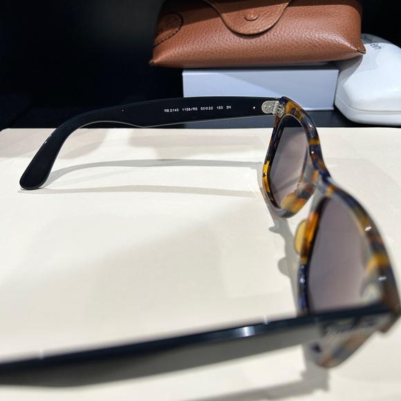 Ray Ban Sunglasses - Picture 5 of 7